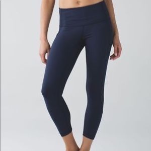 Lululemon seek the heat crops